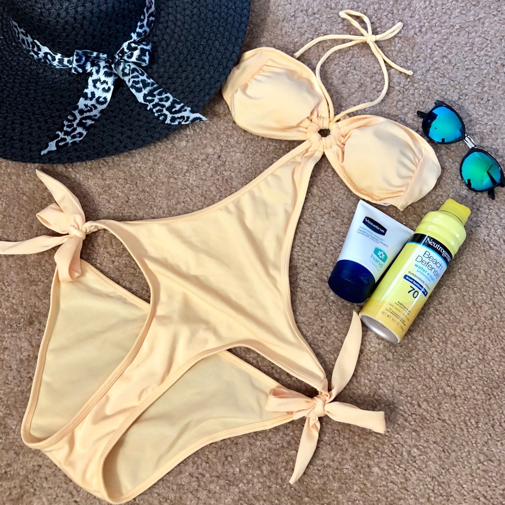 One Piece, Yellow, Swimsuit